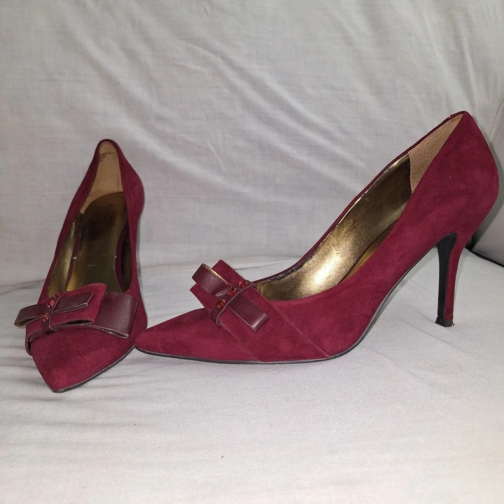 Whimsigoth Retro Suede Pointed Toe Bow Heels Nine West NWFRANCESS Burgundy 8M
